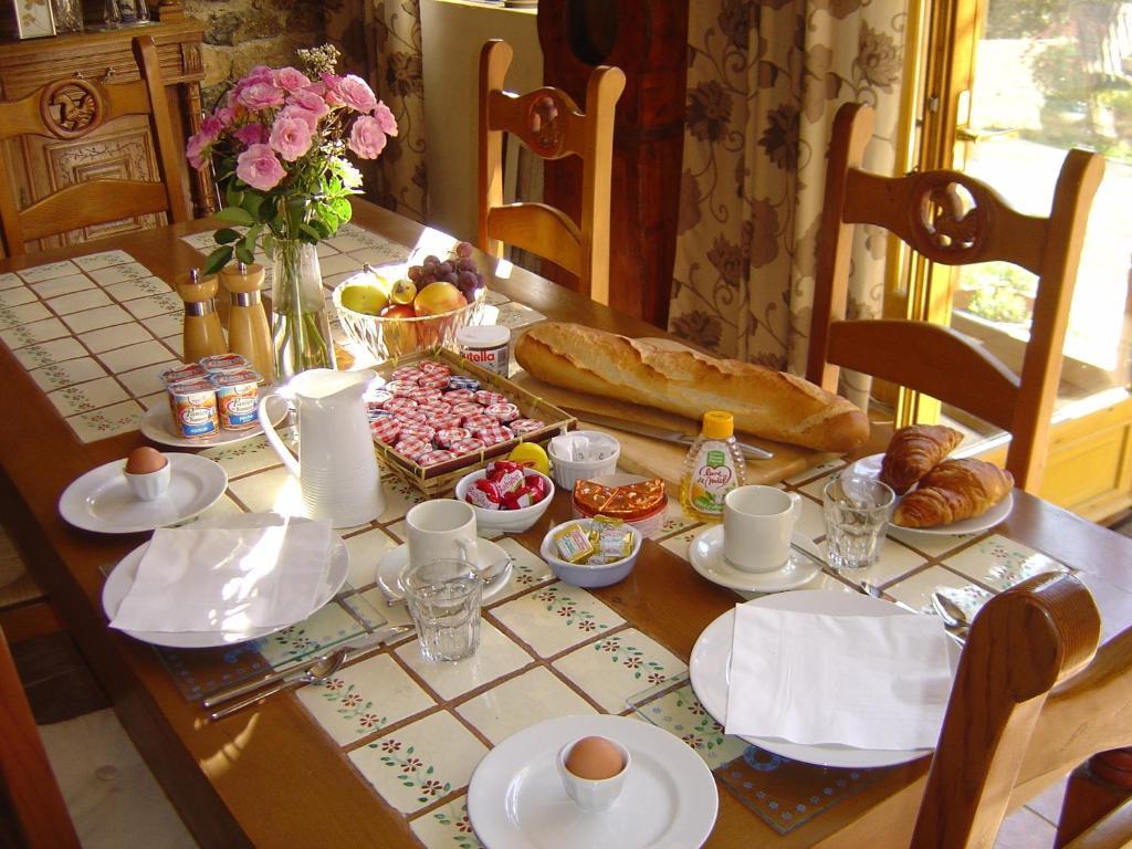 Aux Quatre Saisons Axat Bed and Breakfast Buitenkant foto