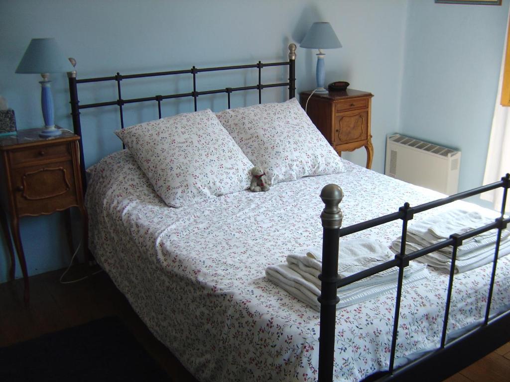Aux Quatre Saisons Axat Bed and Breakfast Buitenkant foto