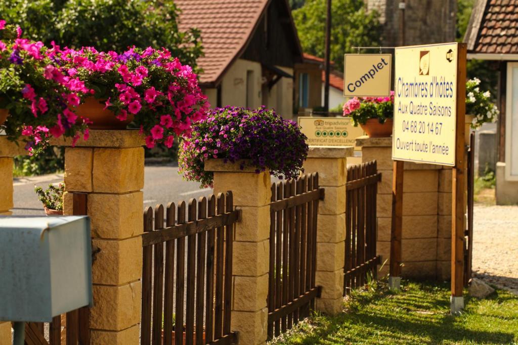 Aux Quatre Saisons Axat Bed and Breakfast Buitenkant foto